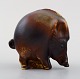 Gösta Grähs for 
Rörstrand, 
vildsvine unge, 
keramik.
Glasur i brune 
nuancer. 
Måler 8 cm. x 
7,5 ...