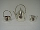 Tea service
Sterling (925)
3 parts
Mini set with crowned monogram HH