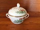 Bing & 
Grøndahl, 
Rønnebær, hand 
painted sugar 
bowl # 94, 14cm 
in diameter / 
11cm high, 
1.Sorting ...