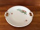 Bing & 
Grøndahl, 
Rønneberries, 
hand-painted 
dish with 
handle # 101, 
27cm in 
diameter, 
1.Sorting ...