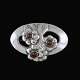 Georg Jensen 
Skønvirke 
Broche i 826S 
Sølv med 
granat. #41 - 
1904-1908 
stempler.
Tegnet af 
Georg ...