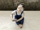 Bing & 
Grondahl, "Help 
me, mother" # 
2275, 14cm 
tall, 1. 
Sorting, Design 
Michaela 
Ahlmann * ...