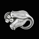 Georg Jensen, 
Broche i 
Sterling Sølv 
#100B
Tegnet af 
Georg Jensen 
1866 - 1935
Stemplet med 
...