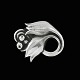 Georg Jensen. 
Broche i 
Sterling Sølv 
#100A - 1933-44 
stempler
Tegnet af 
Georg Jensen 
1866 - ...