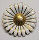 Stor Georg 
Jensen Daisy 
brosche/vedhæng, 
20 årh. 
København, 
Danmark. 
Forgyldt 
sterlingsølv 
med ...