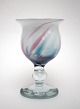 Glaspokal, 
Cascade, 
Holmegaard, 
højde 18,5 cm. 
diameter 11,5 
cm.
ikke signeret. 
 Pris 425 ...