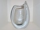 Stor formentlig 
svensk 
glaskunst vase 
fra ca. 
1950-1960.
Usigneret.
Højde 22,5 
cm., bredde ...