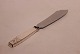 Cake knife in the pattern Rune by Georg Jensen of hallmarked silver.
5000m2 showroom.