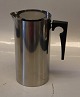 1 styk på lager
Stelton 
Cylinda-line 
stempelkande 20 
cm Arne 
Jacobsen I fin 
brugt stand
