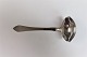 Georg Jensen. 
Sterling (925). 
Antik. 
Sauceske. 
Længde 19 cm.