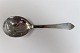 Georg Jensen. 
Sterling (925). 
Antik. 
Serveringsske. 
Længde 20 cm.