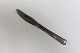 Georg Jensen. 
Sterling (925). 
Dobbeltriflet. 
Frokostkniv. 
Længde 19,5 cm
