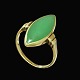 Ring i 14k guld 
med jade.
Str. 50mm.
2,2 x 0,8 cm.
Vægt 2,8 g.
Brugt i god 
stand.
    ...