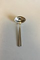 Margit Kronen 
silver plate 
Gravy Ladle. 
Measures 17.5 
cm / 6 57/64 
in.