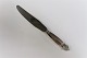 Georg Jensen. 
Sølvbestik. 
Dronning. 
Middagskniv. 
Sterling (925). 
Længde 22,6 cm