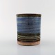 Helle Allpass 
(1932-2000). 
Vase af 
glaseret 
stentøj 
dekoreret med 
smuk glasur i 
blå og brune 
...