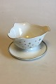 Bing & Grondahl 
Milky Way Gravy 
Boat No 8. 
Measures 18 cm 
/ 7 3/32 in.