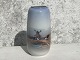 Lyngby 
Porcelæn, Vase 
#130/93f, 
landskab med 
mølle, 22,5cm 
høj, 9cm i 
diameter, 
2.Sortering 
*Pæn ...