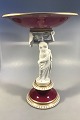 Royal 
Copenhagen 
Opsats H 41 cm 
Diam 31 cm
God stand, 
lille afslag på 
figuren