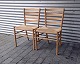 5 stk. 
Kirkestole  - 
ny model - i 
egetræ med 
flettet sæder
Design af 
Kaare Klint
De er på ...