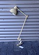 Læge lampe i 
metal med 
cremefarvet 
lakering. 
Lampen er fra 
lægeklinik i 
Aalborg.
Væglampe, ...