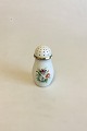 Bing & Grondahl 
Herregaard Salt 
Shaker. 
Measures 8.5 cm 
/ 3 11/32 in.