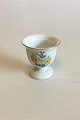 Bing & Grondahl 
Daffodil Egg 
Cup No 696. 
Measures 5.6 cm 
/ 2 13/64 in.