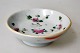 Lille kinesisk 
porcelæns skål. 
famille rose, 
19. årh. Tung 
Chih (1862 - 
1875). 
Dekoreret med 
...