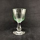 Højde 12 cm.
Glasset er 
såkaldt 
uranglas.
Falk blev 
fremstillet på 
både Holmegaard 
og ...
