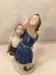 figure with 
siblings Throw 
the ball down 
to us.
B&G No. 2278.
Height 19.5 
cm.
1. Sorting, 
...