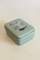 Royal 
Copenhagen Art 
Nouveau 
Æske/Skrin af 
porcelæn. 
Designet af 
Torkild Olsen. 
Måler 11 cm x 9 
...