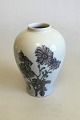 Royal 
Copenhagen Art 
Nouveau vase No 
1798/53. Måler 
21 cm