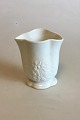 Bing & Grøndahl 
Blanc de Chine 
Vase. Måler 
12,5 cm