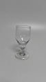 1800-tals 
vinglas
omvendt 
dråbeform
Højde 11,8cm.
Nordjysk 
Glasværk.