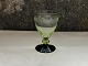 Holmegaard, 
Hørsholm, 
Hvidvinsglas 
med uran grøn 
kumme, 10cm 
høj, 6,5cm i 
diameter, 
Design ...