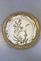 Royal Copenhagen Flora Danica Frokosttallerken No 20/3554 med gennembrudt kant