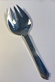 Georg Jensen 
Silver Pyramid 
Serving Fork No 
112 Measures 24 
cm(9.44 in)