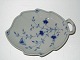 Bing & Grondahl 
Butterfly, 
Large Leaf 
Shaped Cake 
Dish
Decoration 
number 199
Measures 24.5 
...