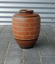 Gulvvase i 
keramik med 
mønster af 
mursten og 
sorte striber i 
dansk design
Gulvvase, 
vase, ...