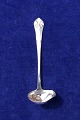 Fransk Lilje 
sølvtøj 
sølvbestik i 
tretårnet sølv 
fra C.M. Cohr.
Flødeske i pæn 
brugt stand.
L ...