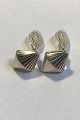 Georg Jensen 
Sterling Sølv 
Ørestikker No 
112 Arno 
Malinowski 
Måler 1.7 cm 
Vægt 8.6 gr