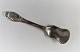 Evald Nielsen 
sølvbestik no. 
6. Sølv (830). 
Saltske. Længde 
7 cm.