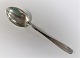 Ascot 
sølvbestik. 
Horsens 
sølvvarefabrik. 
Sterling (925). 
Barneske. 
Længde 14,8 cm.