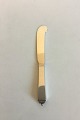 Georg Jensen 
Sterling Sølv 
Pyramide 
Smørkniv, stor 
No 80 Måler 
15.8 cm