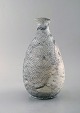 Svend Hammershøi for Kähler, HAK. Vase i glaseret stentøj. Smuk gråsort 
dobbeltglasur. 1930