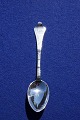 Antik Rokoko 
sølvtøj eller 
Antik 
sølvbestik i 
tretårnet sølv 
og 830S sølv.
Bordske eller 
...