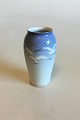Bing & Grondahl 
Seagull with 
Gold Vase No 
201 or 678. 
Measures 13.5 
cm / 5 5/16 in.