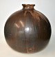 Stor gulv vase, 
stentøj, 
harepels 
glasur, 
ubekendt 
kunstner, 20. 
årh. Stemplet. 
Højde.: 25 cm. 