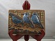 Relief i 
stentøj med 
motiv af 3 blå 
fugle nr. 6267 
Design 
Marianne Starck
Produceret 
Michael ...