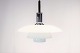 PH 4½-4 Pendel 
af Poul 
Henningsen og 
Louis Poulsen. 
Lampen er af 
hvid opal glas 
og ...